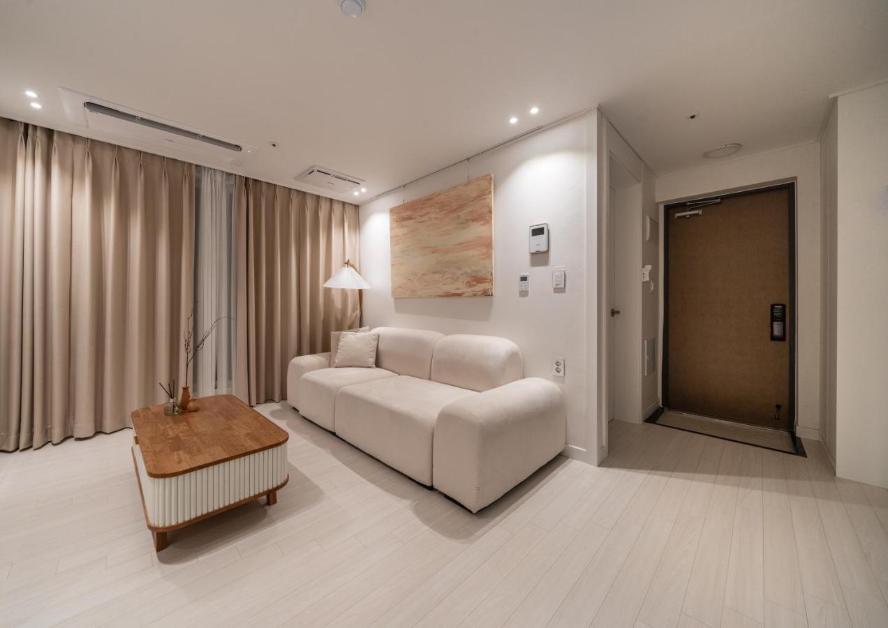 Koon Terrace Stay Сеул Екстер'єр фото